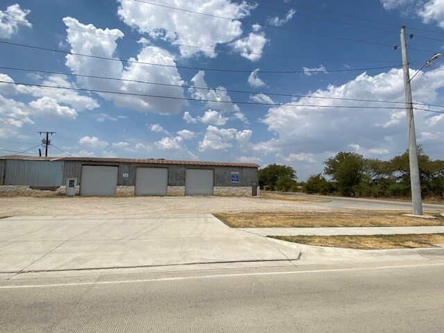 101 8th St, Justin, TX for sale Primary Photo- Image 1 of 1
