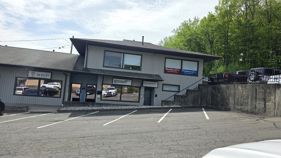 1270-1278 Main St, Watertown, CT for lease - Building Photo - Image 3 of 3