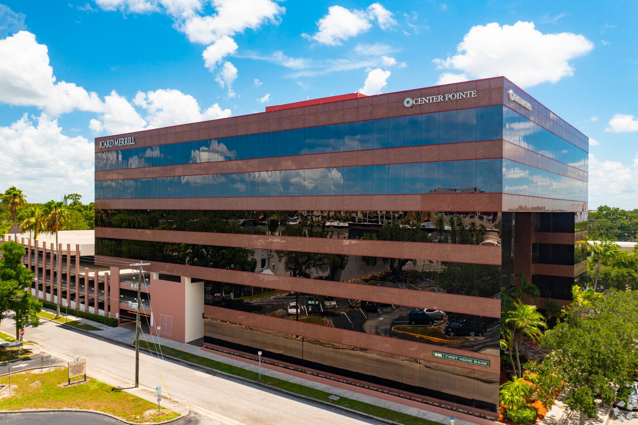 2033 Main St, Sarasota, FL for lease Primary Photo- Image 1 of 27