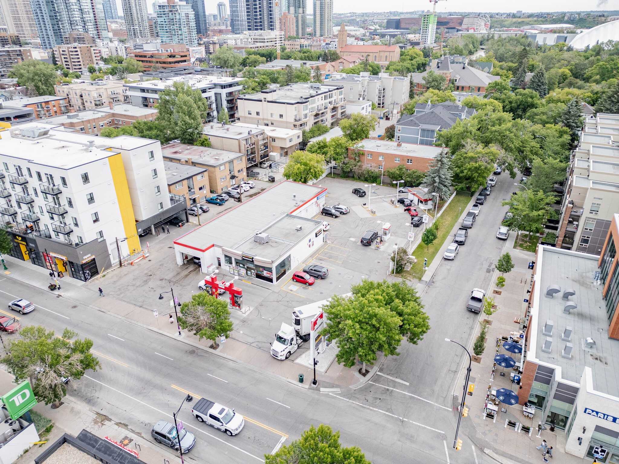 1920 4 St SW, Calgary, AB for sale Primary Photo- Image 1 of 4