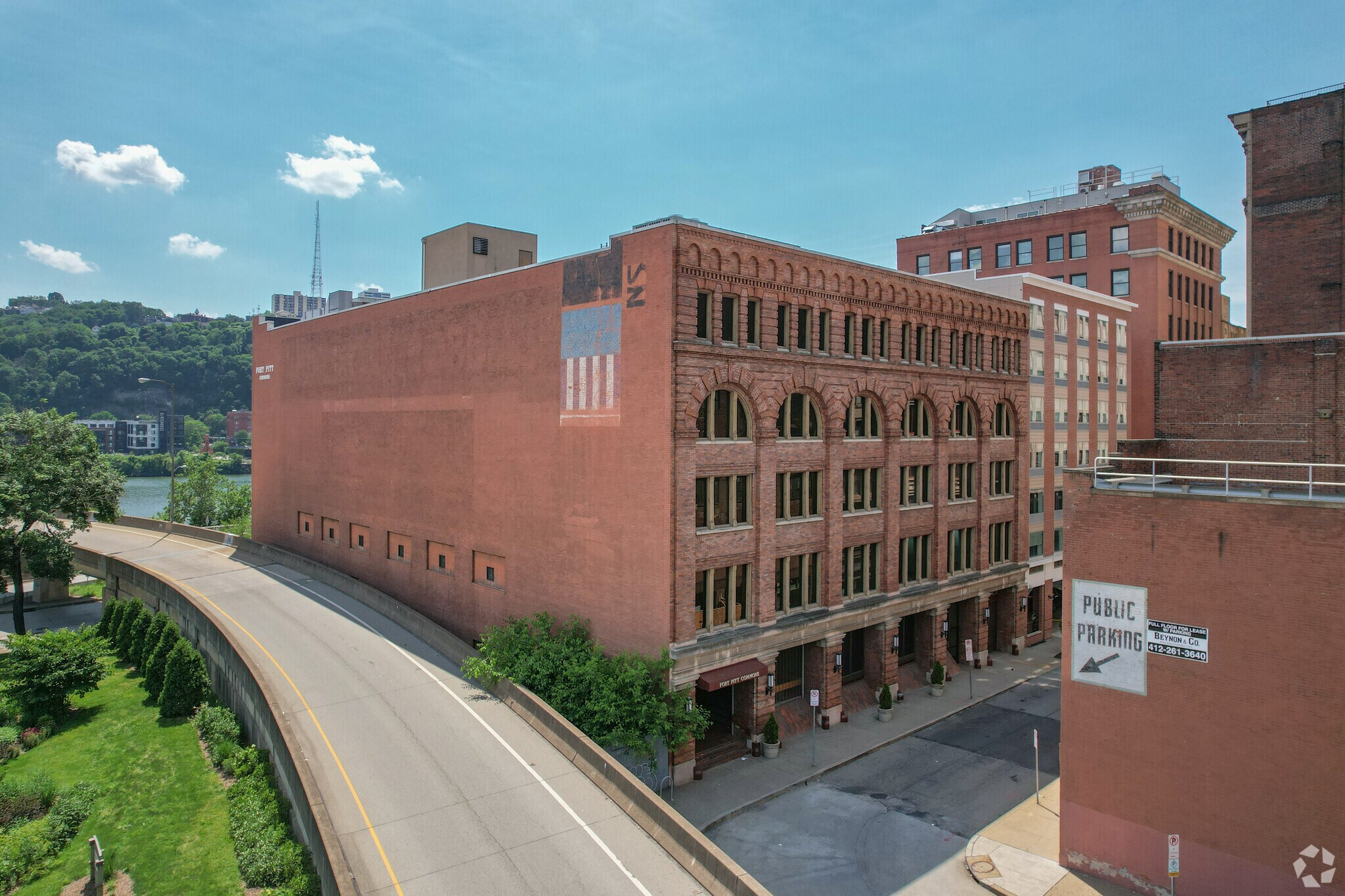 445 Fort Pitt Blvd, Pittsburgh, PA 15219 Fort Pitt Commons