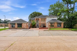 13700 Lakewood Forest Dr, Houston TX - Office Space