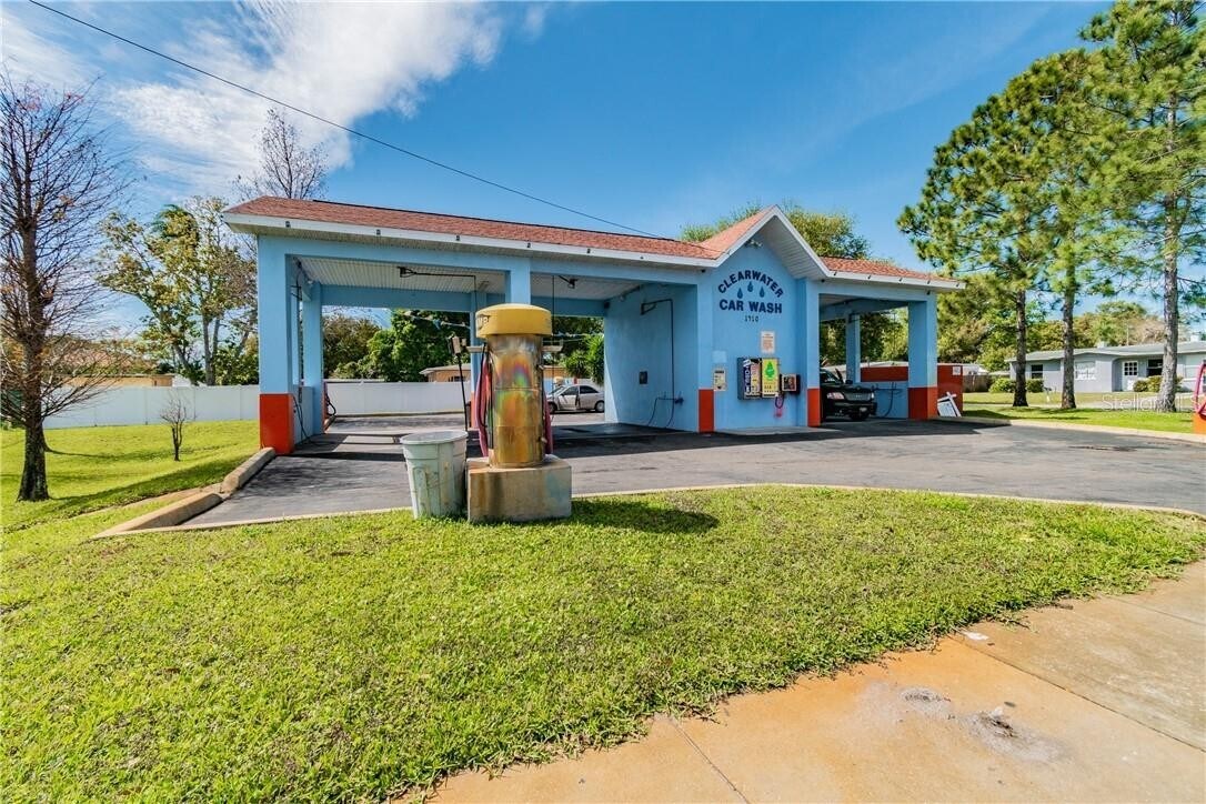 1410 N Betty Ln Clearwater FL - 1410 N Betty Ln Clearwater FL Building Photo 1 HighDefinition 