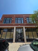 2909 N Milwaukee Ave, Chicago, IL for lease Building Photo- Image 2 of 7