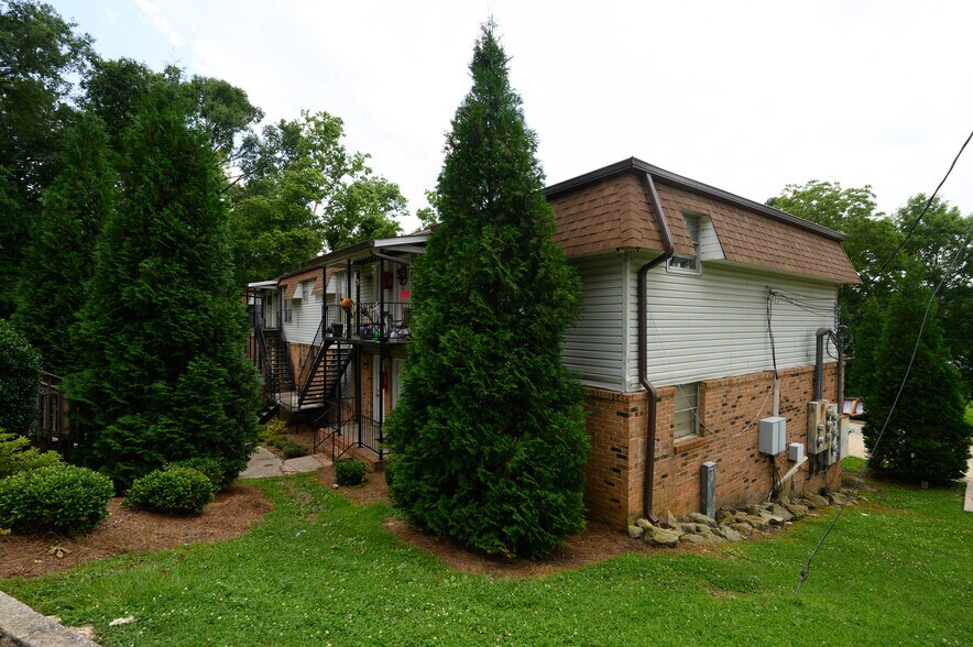 100 Pinson Pl, Birmingham, AL for sale - Building Photo - Image 3 of 15