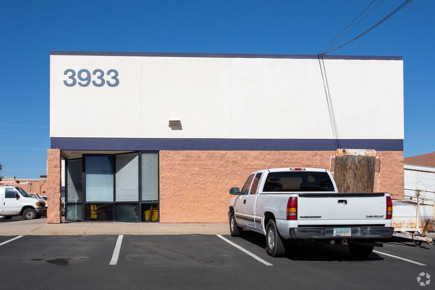 3933 E 29th St, Tucson, AZ for lease - Building Photo - Image 2 of 5