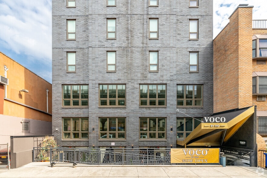 30-17 31st St, Astoria, NY for lease - Building Photo - Image 3 of 16