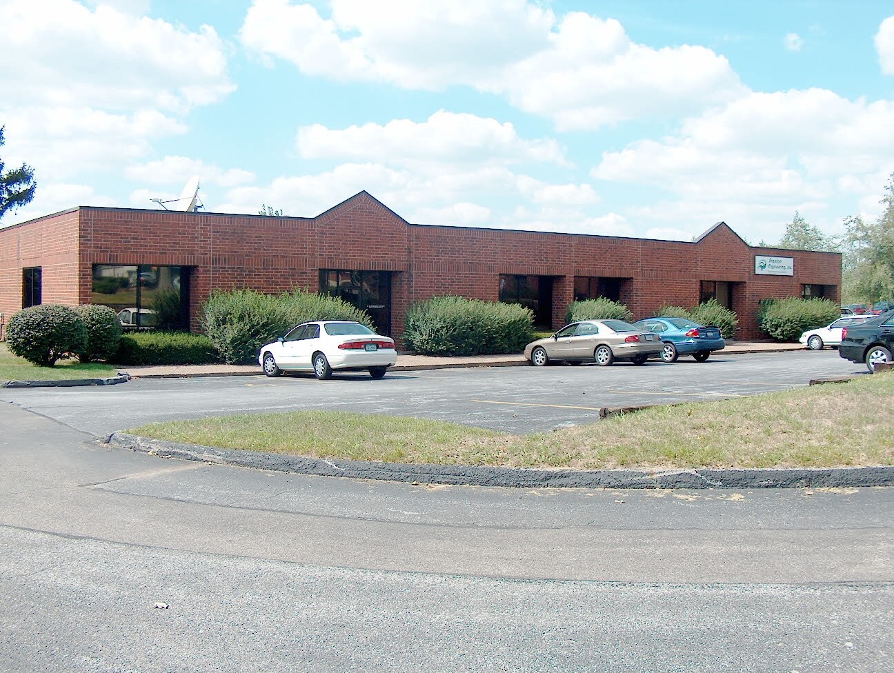 4436-4440 N Brady St, Davenport, IA for sale Building Photo- Image 1 of 1