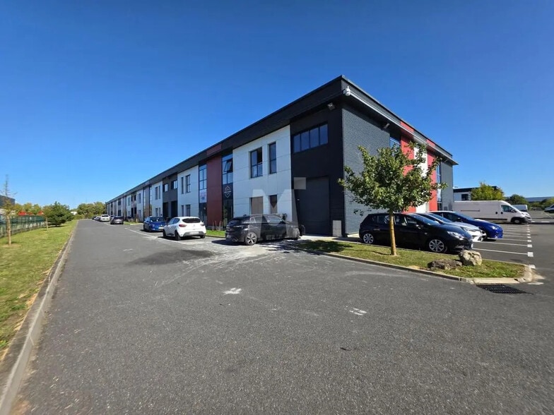 Flex in Lieusaint for lease - Building Photo - Image 1 of 10