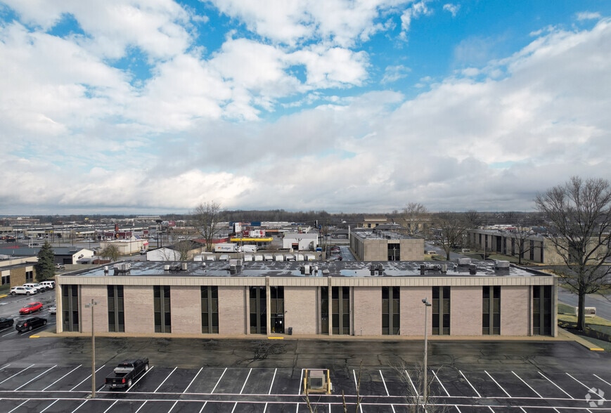 6515 E 82nd St, Indianapolis, IN for lease - Building Photo - Image 2 of 7