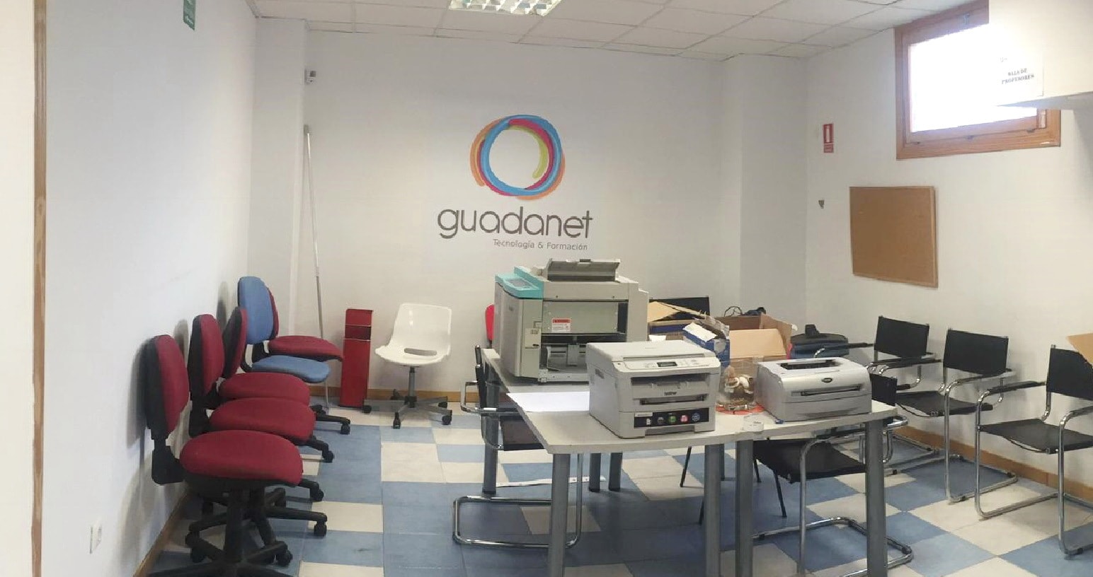 Retail in Guadalajara, Guadalajara for lease Interior Photo- Image 1 of 6