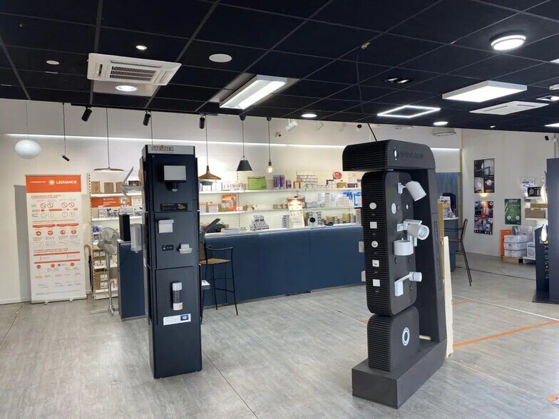 Office in Marcq-en-Baroeul for lease - Interior Photo - Image 3 of 13