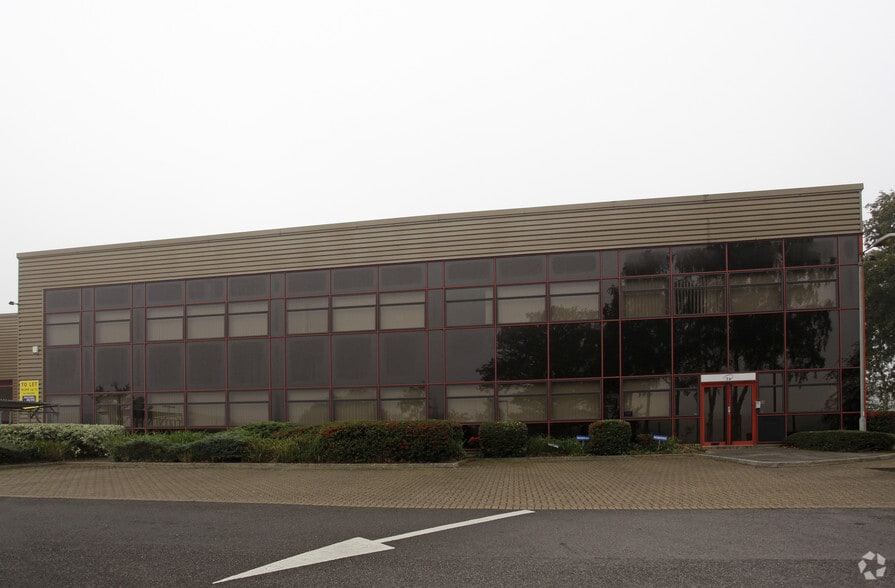 Fleming Way, Crawley for sale - Primary Photo - Image 1 of 1