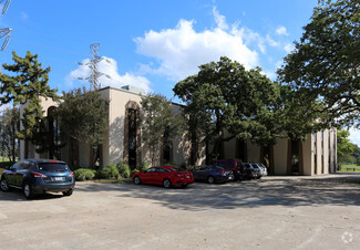 More details for 2916 W TC Jester Blvd, Houston, TX - Office for Lease