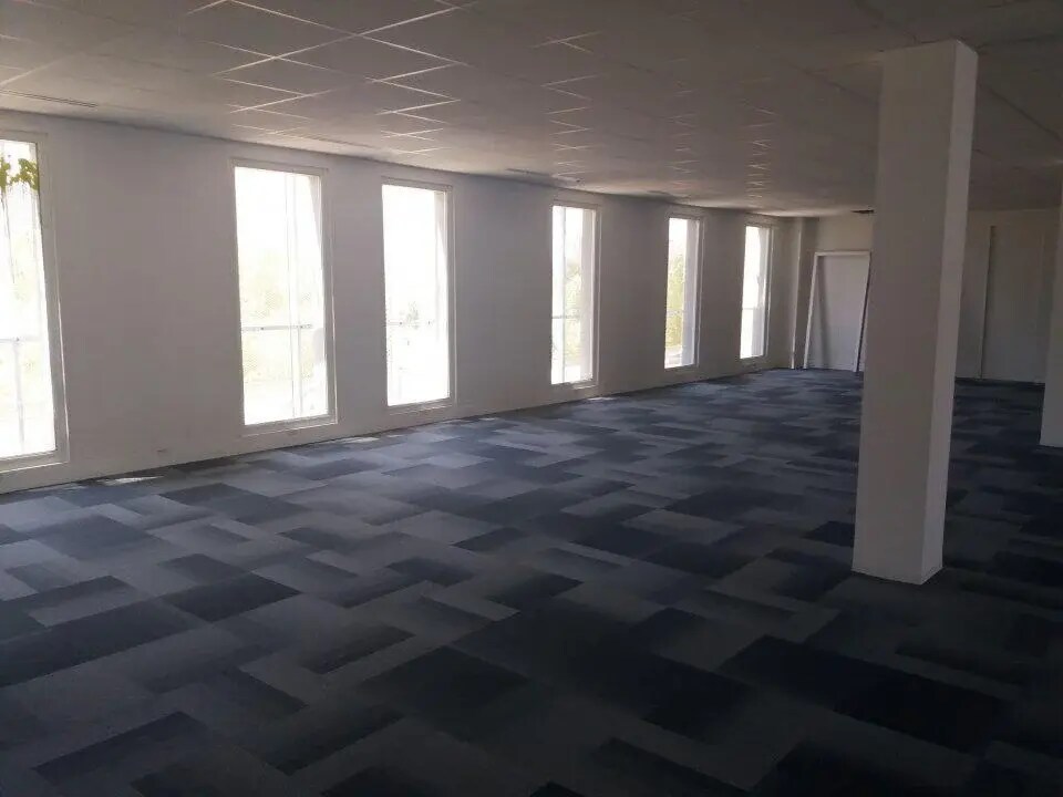 Office in Grenoble for lease Interior Photo- Image 1 of 1
