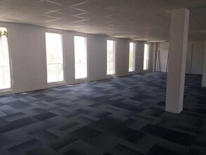 Office in Grenoble for lease Interior Photo- Image 1 of 1