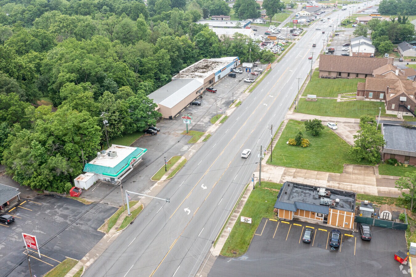 905 Market St, Charlestown, IN 47111