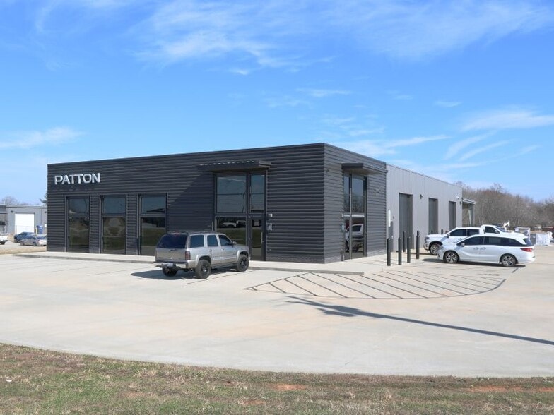 405 Sharon Church Rd, Greer, SC 29651