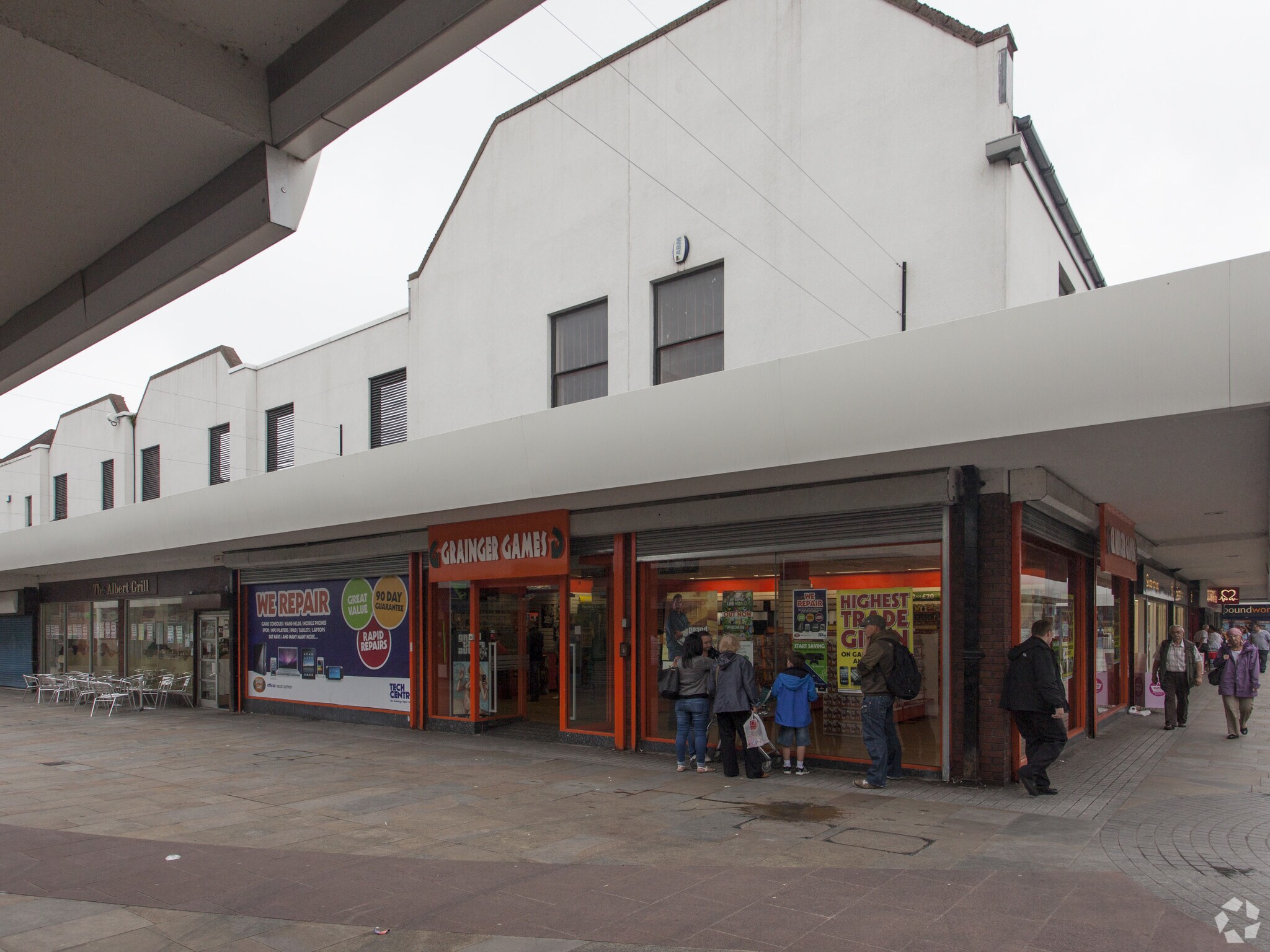 26-34 Albert Sq, Widnes for sale Primary Photo- Image 1 of 1