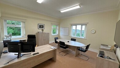 Well Ln, Carlisle for lease Interior Photo- Image 1 of 3