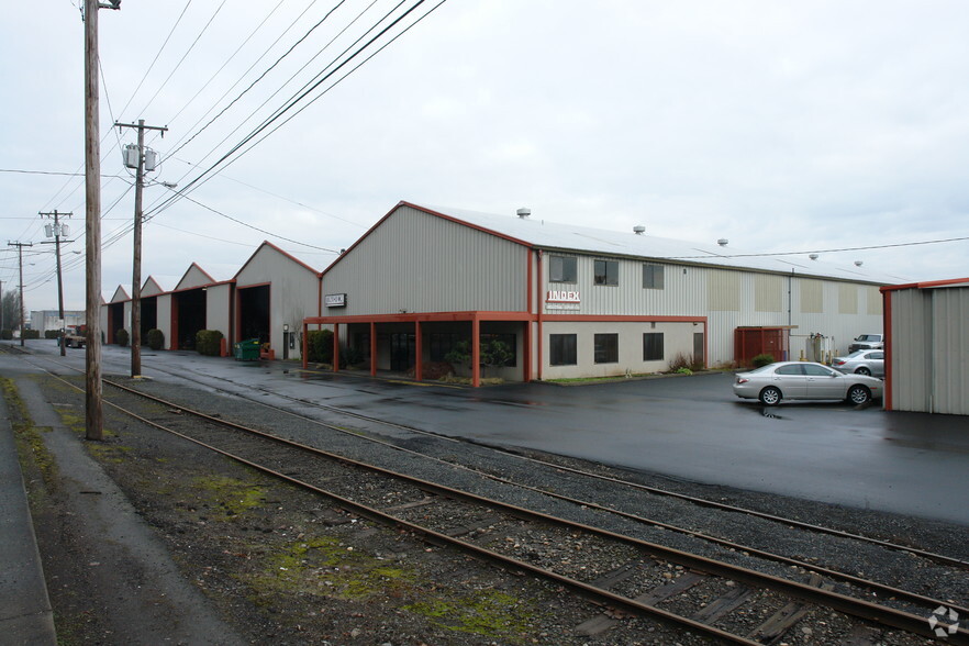 3340 NW St Helens Rd, Portland, OR for lease - Building Photo - Image 2 of 9