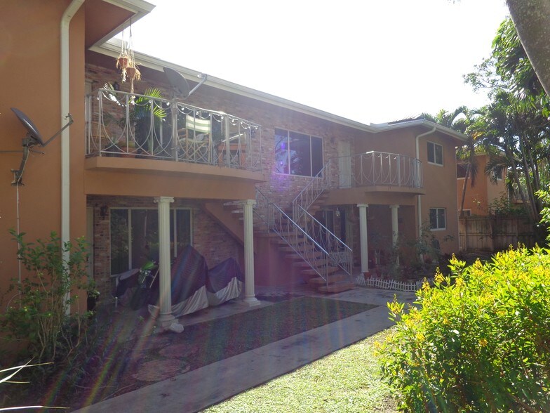 1900 NE 29th St, Lighthouse Point, FL for sale - Primary Photo - Image 1 of 1