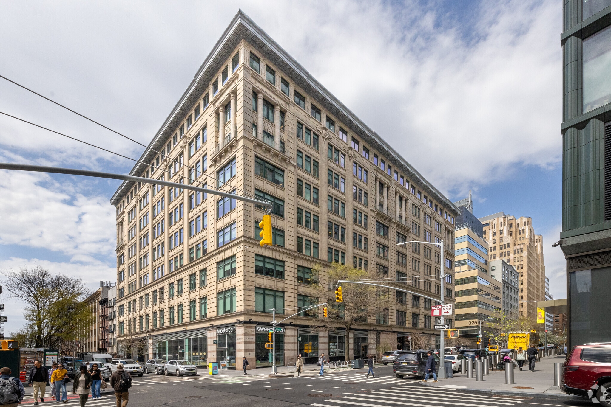 90 Vandam St, New York, NY for lease Primary Photo- Image 1 of 2
