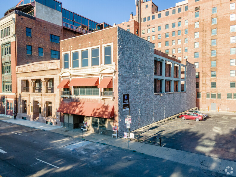 922 Oak St, Kansas City, MO for sale - Building Photo - Image 2 of 32