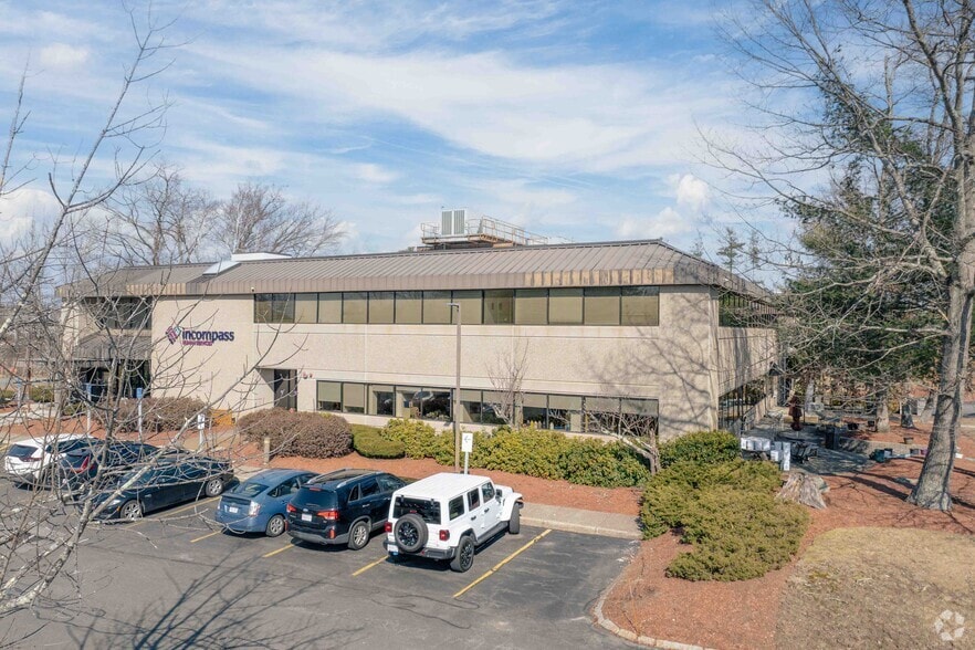 4 Omni Way, Chelmsford, MA for sale - Primary Photo - Image 1 of 1