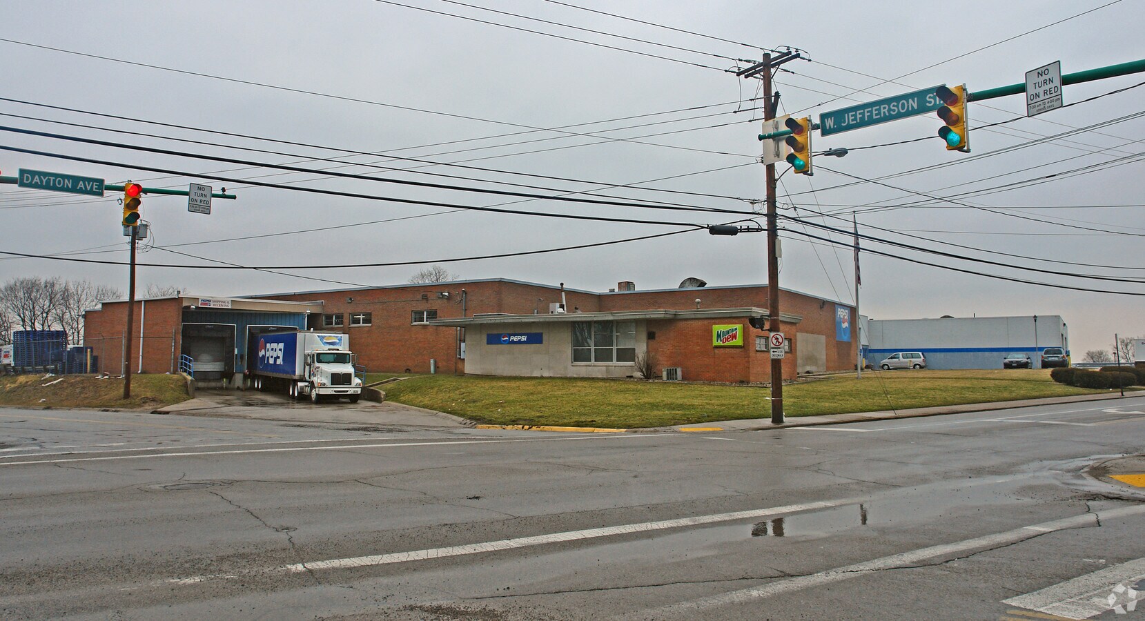 233 Dayton Rd, Springfield, OH 45506