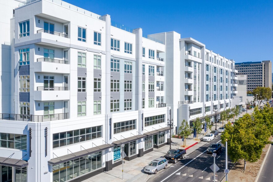 3093 Broadway, Oakland, CA for lease - Building Photo - Image 1 of 70