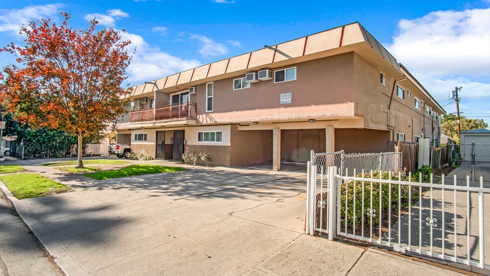 423 N Harvard Blvd, Los Angeles, CA for sale - Building Photo - Image 2 of 70