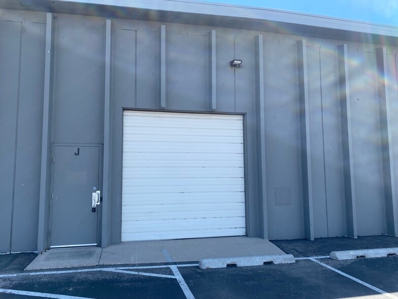 2111 S College Ave, Fort Collins, CO for lease - Building Photo - Image 1 of 13