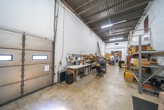 210 Gale Ln, Kennett Square, PA for lease Interior Photo- Image 2 of 7