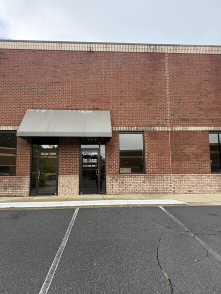 120 Arnold Mill Park, Woodstock, GA for lease - Building Photo - Image 2 of 18