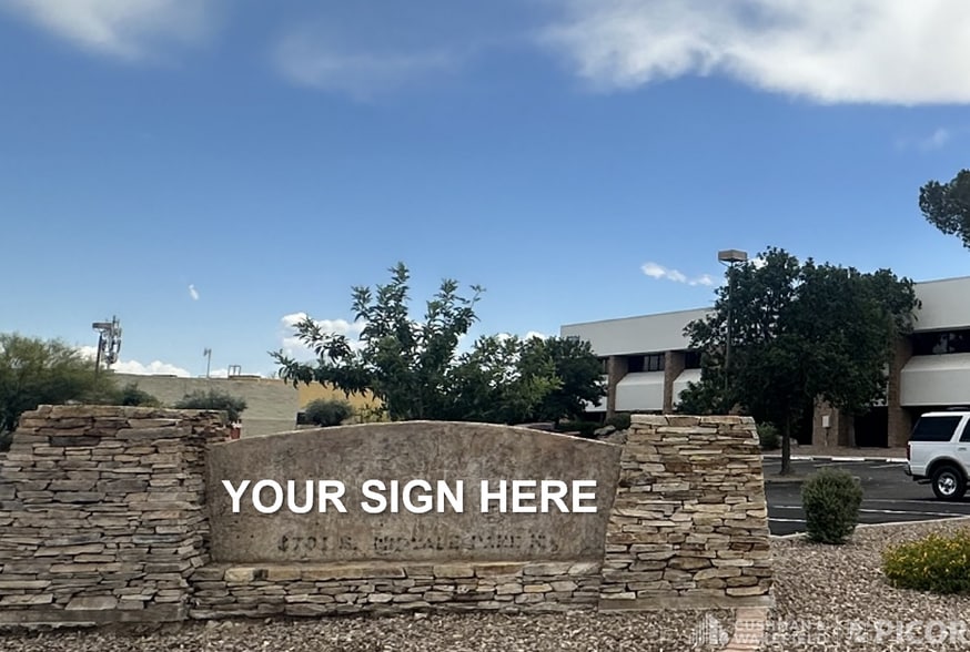 6701 S Midvale Park Rd, Tucson, AZ for sale - Building Photo - Image 2 of 8