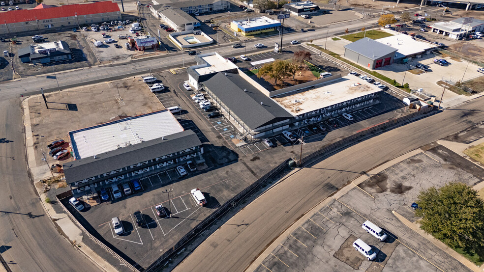 2035 Paramount Blvd, Amarillo, TX for sale - Aerial - Image 3 of 25