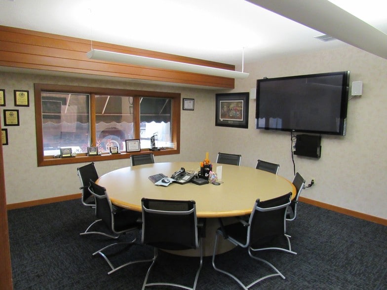 454 County Rd V V, Somerset, WI for sale - Building Photo - Image 2 of 60