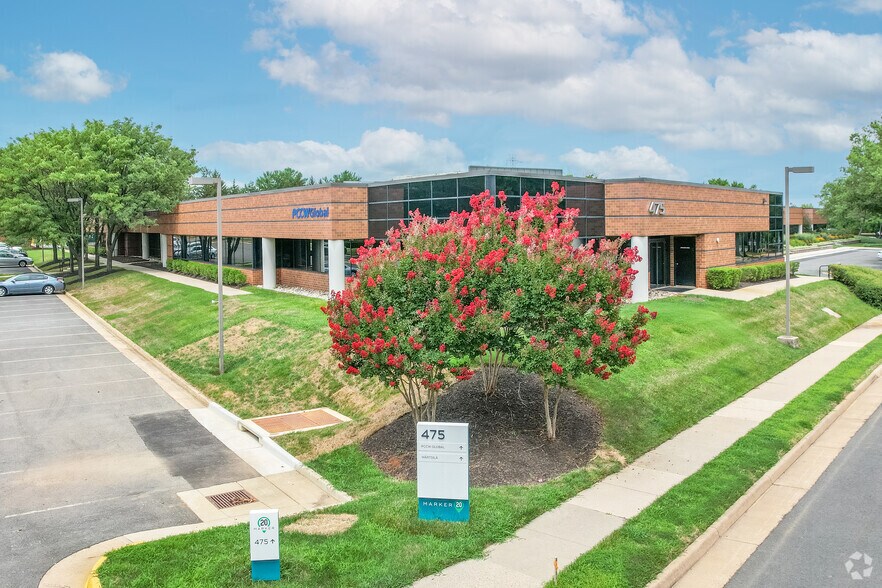 475 Springpark Pl, Herndon, VA for sale - Primary Photo - Image 1 of 1