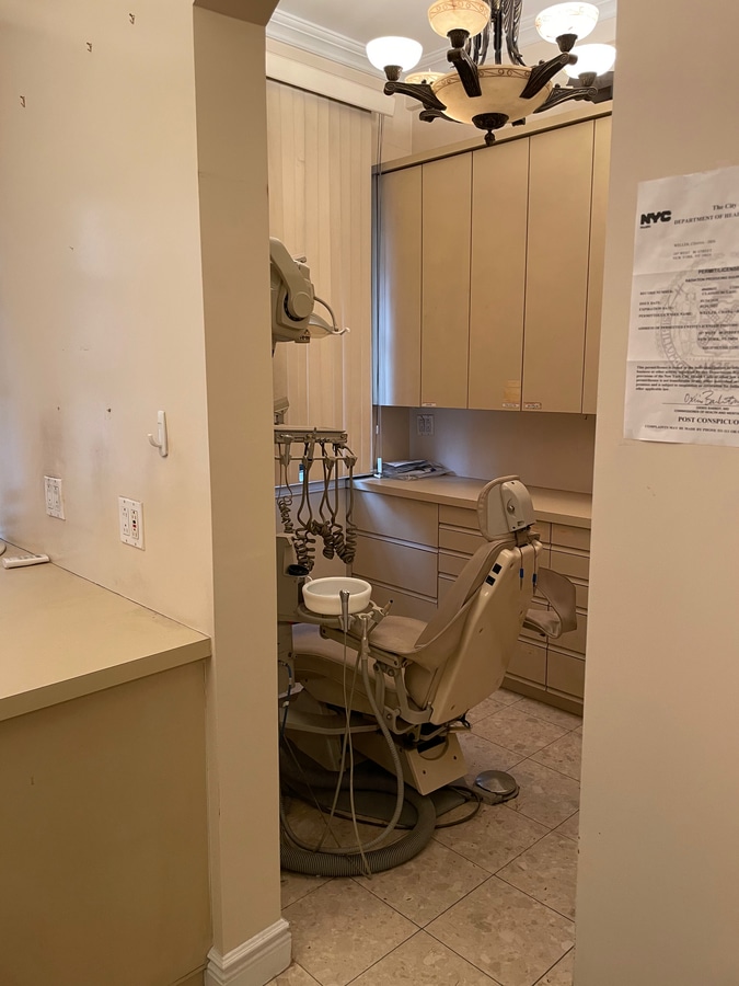 105-113 W 86th St, New York, NY 10024 - Unit Med Office - - Interior Photo - Image 2 of 4