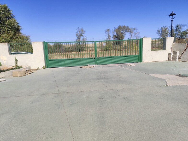 Industrial in Griñón, Madrid for sale - Building Photo - Image 3 of 17