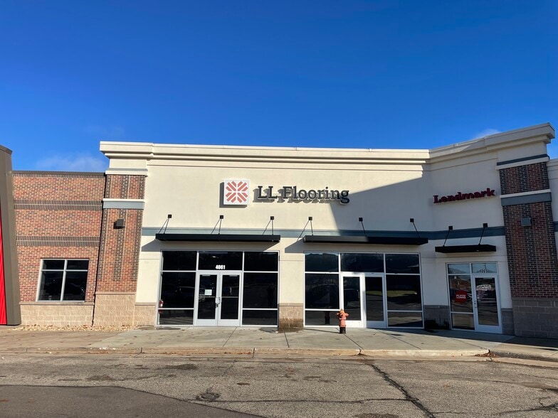 4069 Commonwealth Ave, Eau Claire, WI for lease - Primary Photo - Image 1 of 11