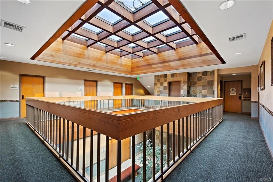 24432 Muirlands Blvd, Lake Forest, CA for sale - Interior Photo - Image 3 of 6