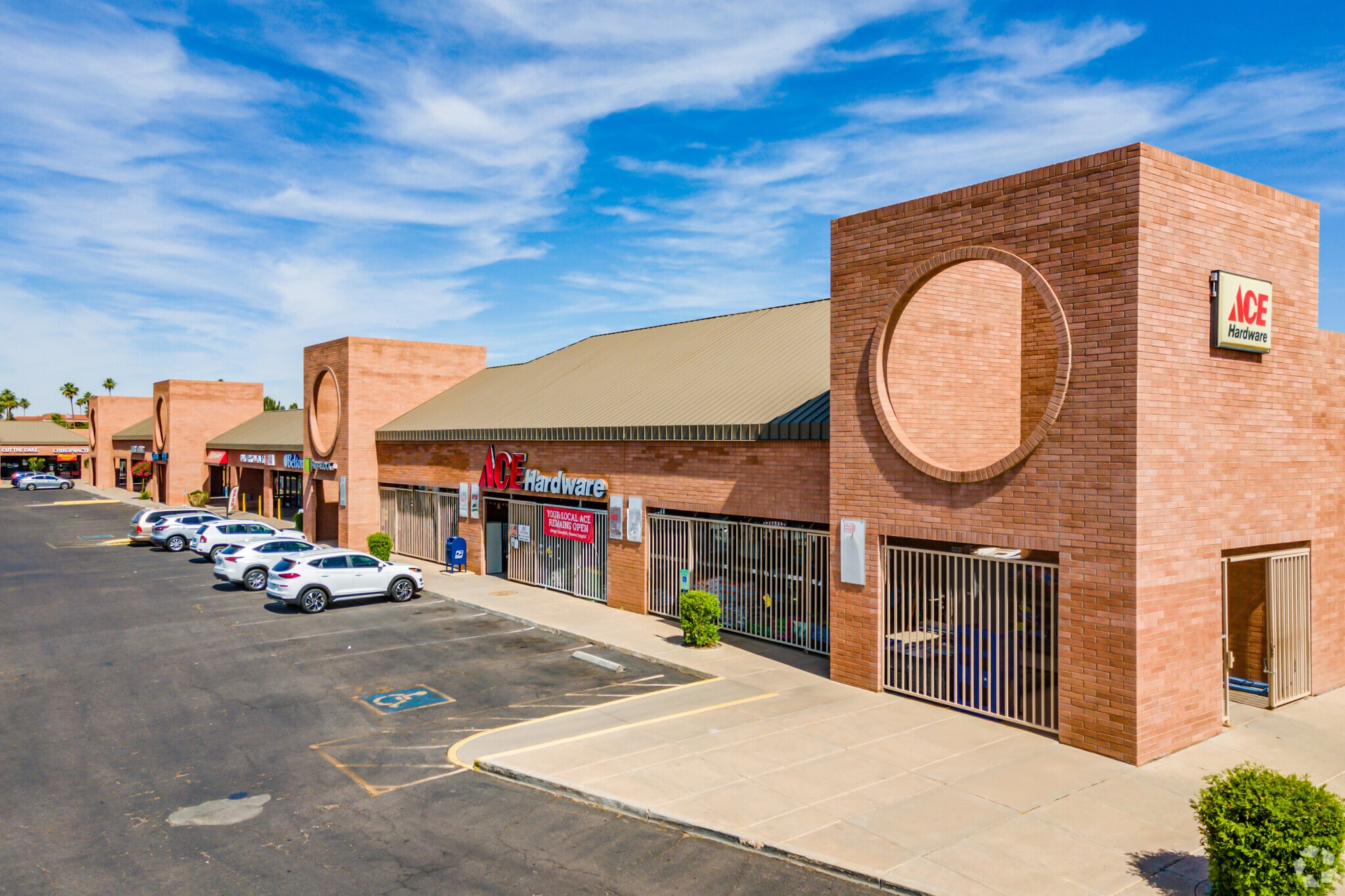 N 99th Ave, Sun City, AZ for lease Primary Photo- Image 1 of 16
