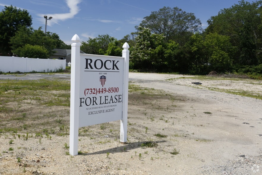 1813 State Route 71, Wall Township, NJ for lease - Building Photo - Image 2 of 4