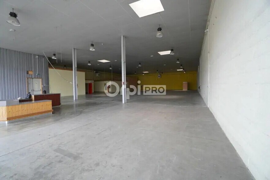 Retail in Chenôve for lease - Building Photo - Image 2 of 2