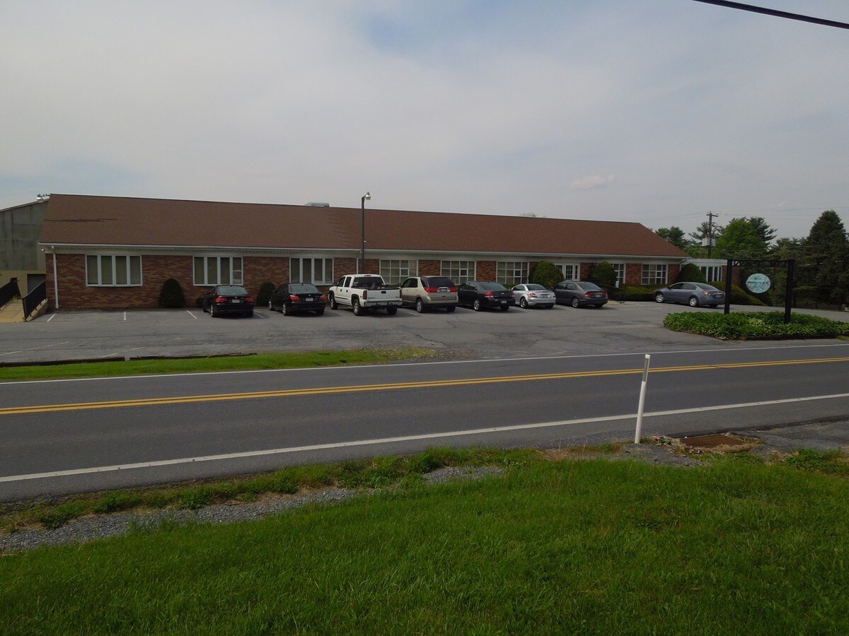 601 Fritztown Rd, Sinking Spring, PA 19608