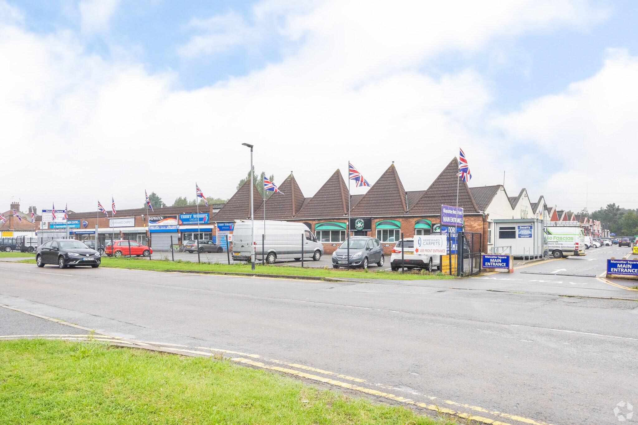 Mancetter Sq, Peterborough for lease Primary Photo- Image 1 of 3