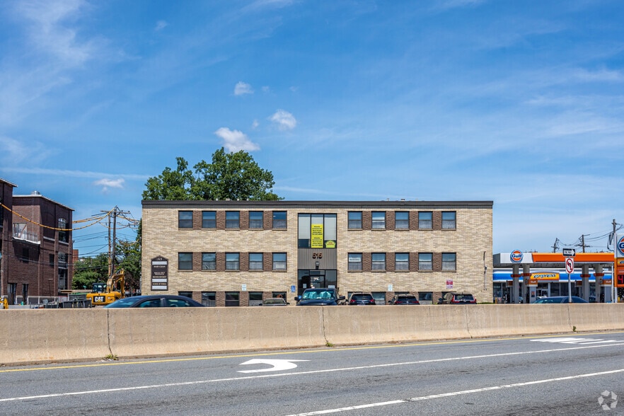 515 Providence Hwy, Dedham, MA 02026 Office for Lease