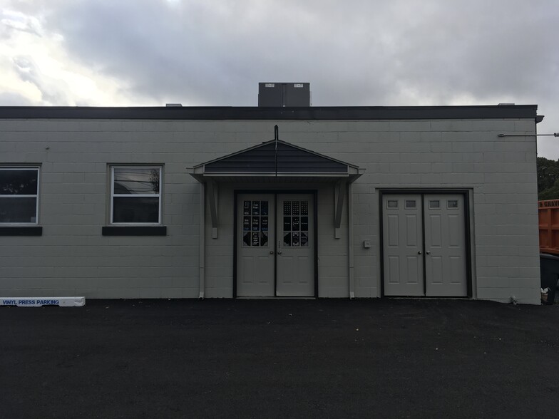 202 S 6th St, Emmaus, PA for lease - Building Photo - Image 3 of 5